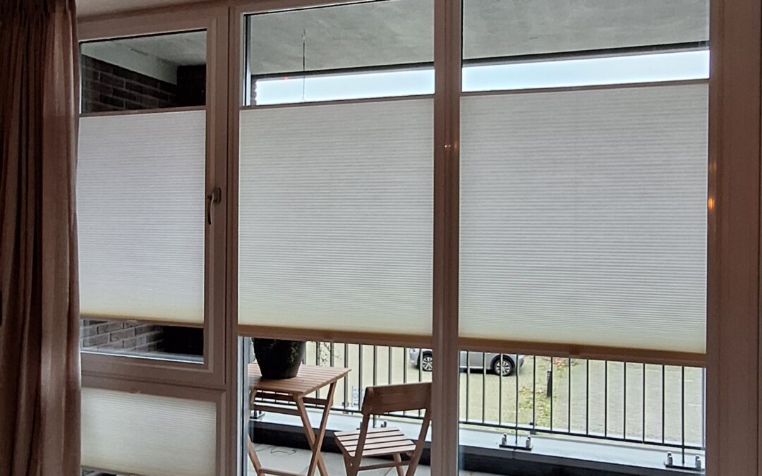 Licht doorlatende én verduisterende raamdecoratie geplaatst in Veenendaal, bij een bekende TikTokker